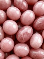 Розовые камешки